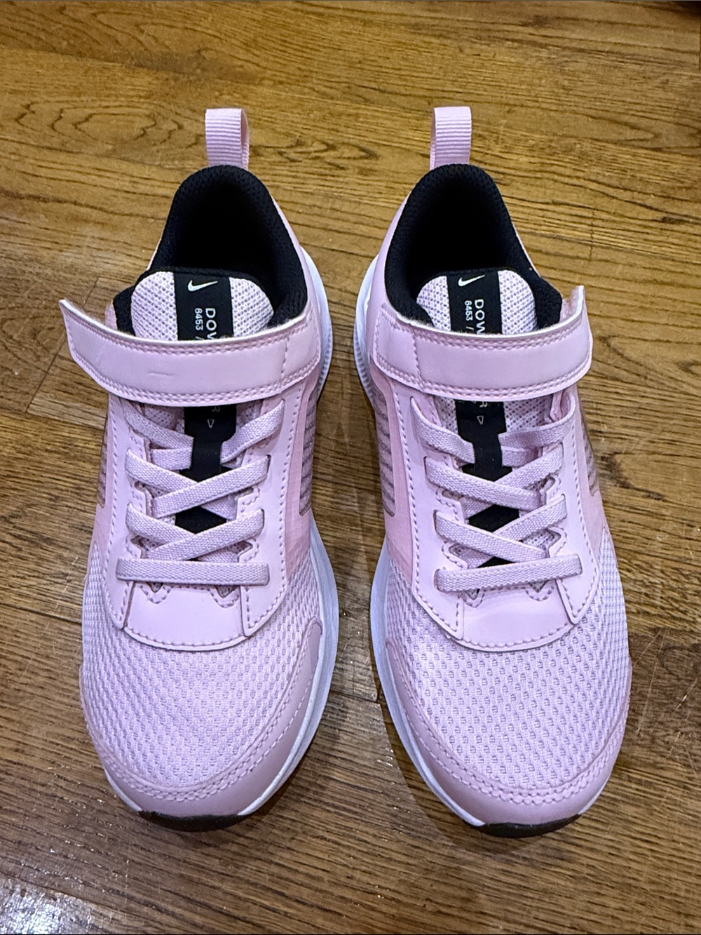 Nike Girls' Athletic Shoes in Light Pink with Black Interior